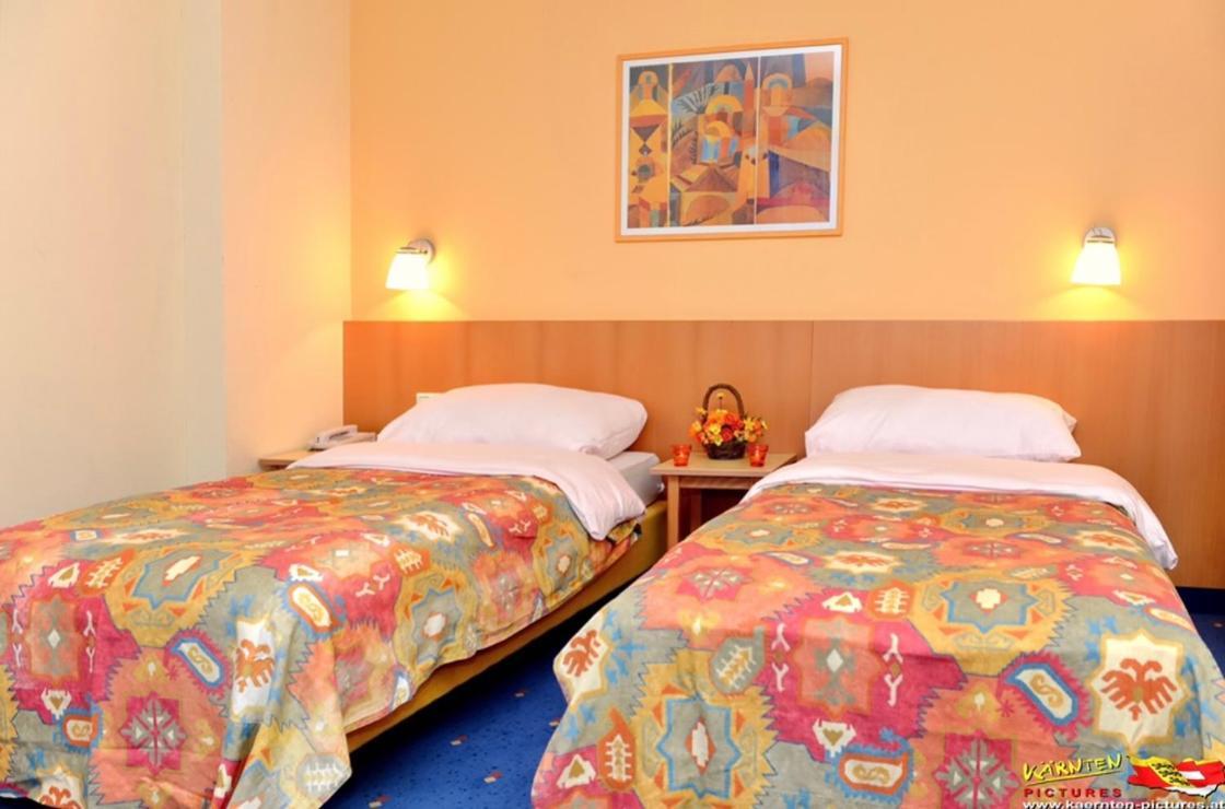Bellis Hotel Sankt Urban Екстер'єр фото